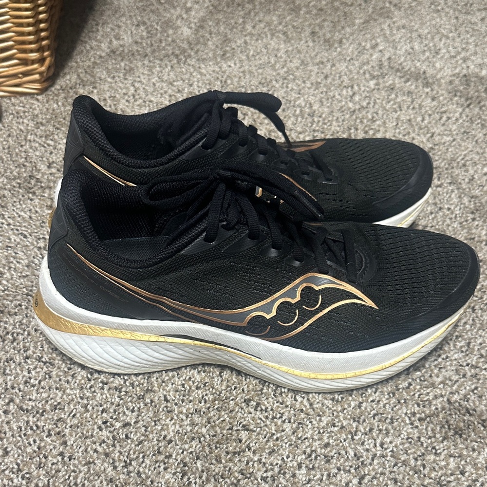 Saucony Women's Black and Gold Athletic Shoes